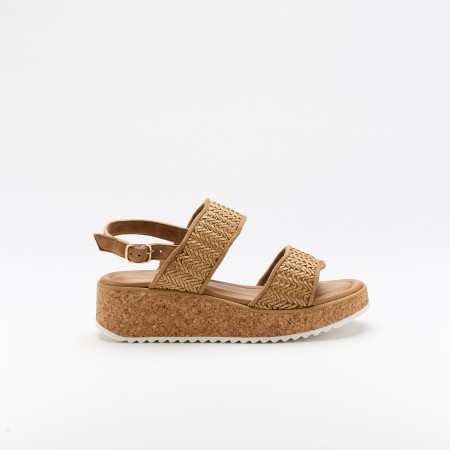 The Valeria Cest is a very comfortable Sandal for you to use in your daily life, such as travelling, working or going for a walk. It really goes along with some jeans, skirt or even some shorts. Since it´s hand crafted in all leather, it gives you much more durability and comfort. The leather material gives it a very breathable wear while the cushioned insole really gives you a more comfortable and orthopedic wear. It´s 5cm sole provides comfort and is the ideal height for everyday wear while ajustable straps provide a more personalized fit. The shipping is free in our online store.